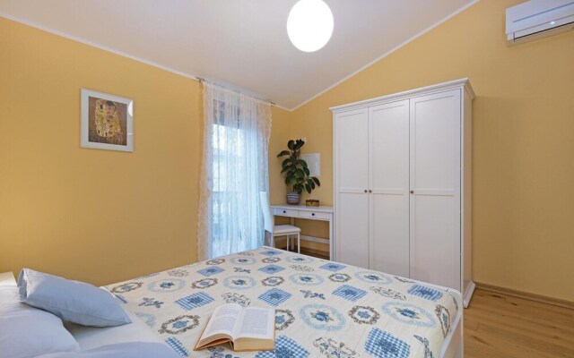 Stunning Home in Barbariga With 2 Bedrooms, Wifi and Outdoor Swimming Pool