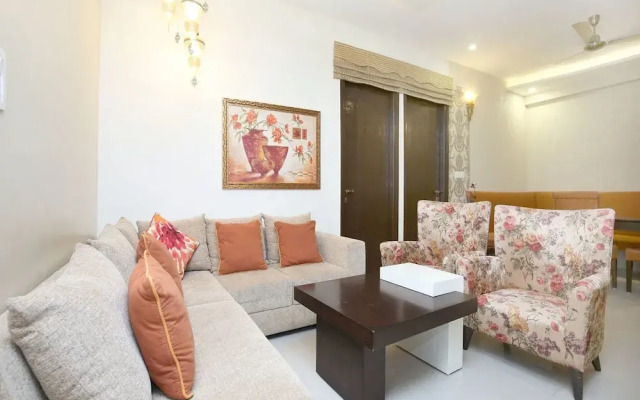 Royal Lake Suites By OYO Rooms