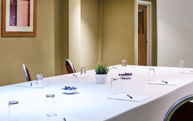 Mercure Newbury West Grange Hotel