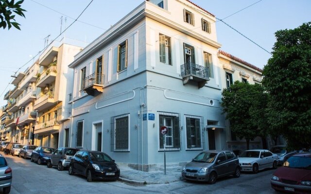 The Bozonians Neoclassical house