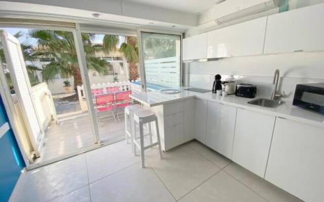 Village Naturiste Studio en RDJ ,Piscine ,Parking