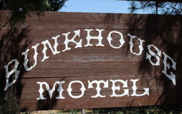 Bunkhouse Motel