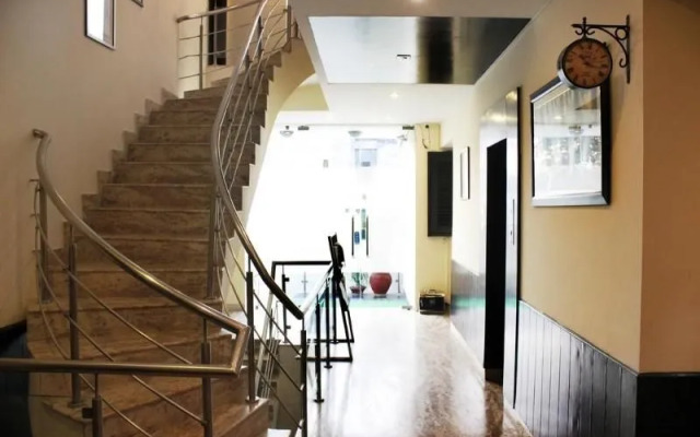 Fabhotel Camria Dlf Phase 3