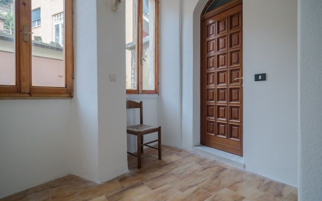 Picabon Apartment with AC and Balcony