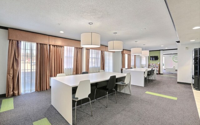 Studio 6 Dallas - Plano Medical Center