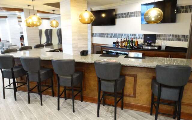 Best Western Premier Airport/Expo Center Hotel