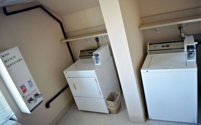 Fossil Creek Hotel And Suites