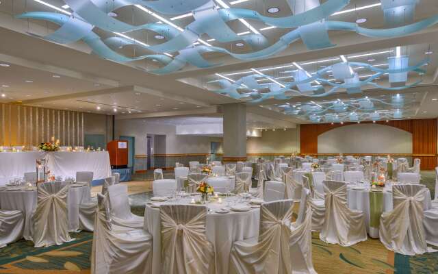 Hilton Waikiki Beach Resort & Spa