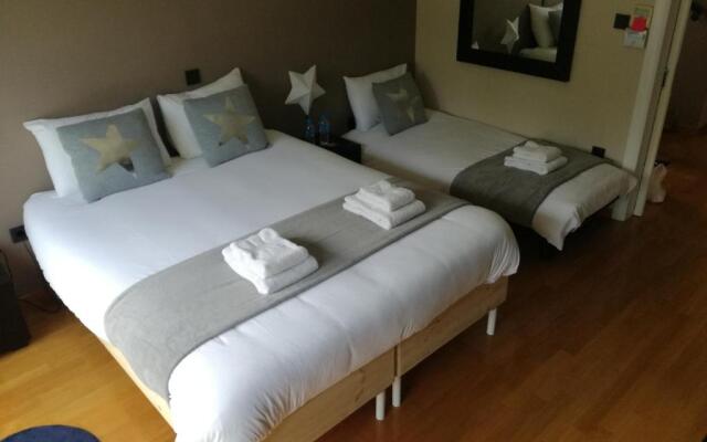 Airathens Suites