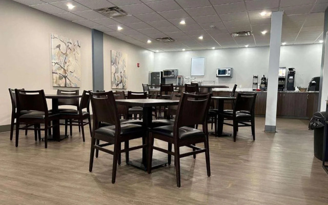 Howard Johnson by Wyndham Thunder Bay