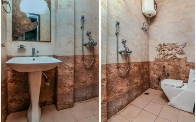 Hotel Heaven by OYO Rooms