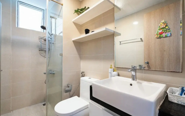 Golden Mansion - Transit Apt Free POOL & GYM
