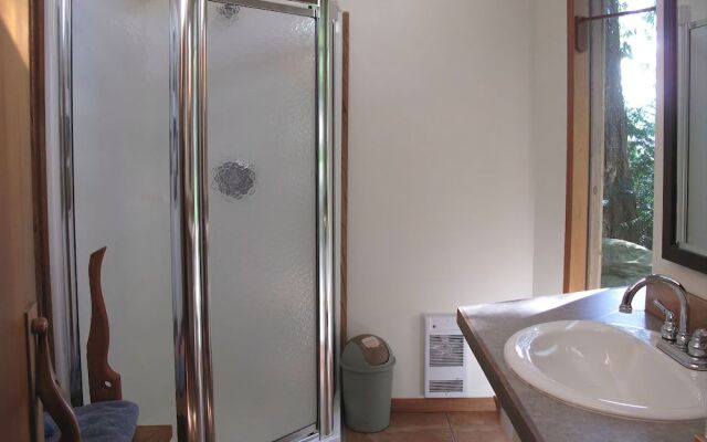 Serenity by the Sea Retreat B&B