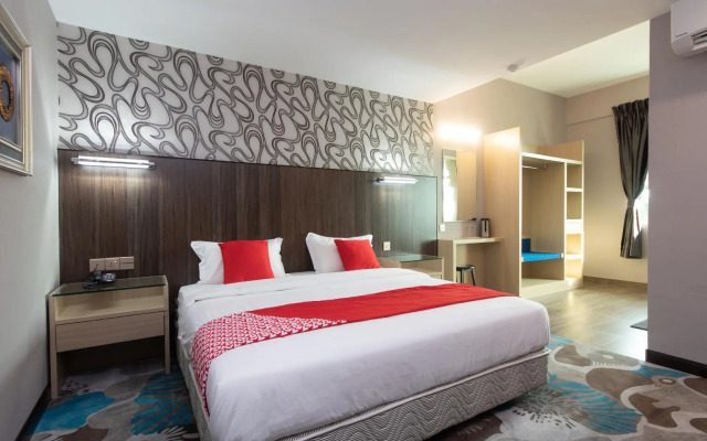 OYO 89375 Regent Hotel