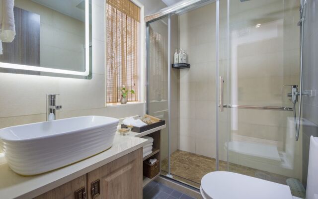 Floral Hotel Red Forest Yuyao