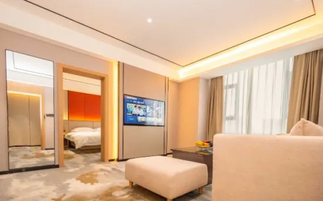 Yisen Hotel (Karamay Xinsi Road Plaza)
