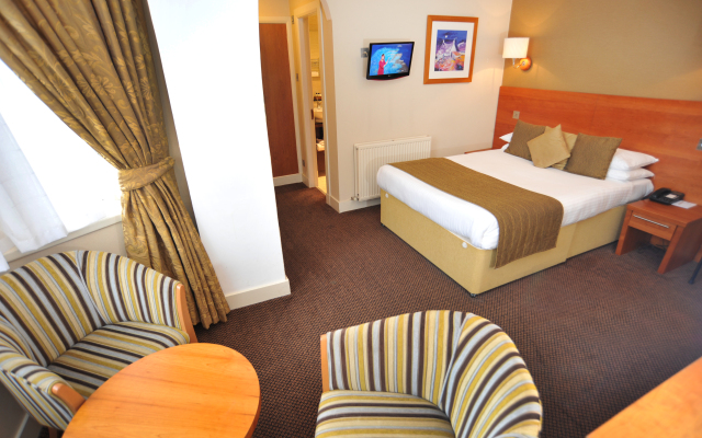 Golden Lion Hotel