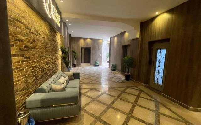 Rotana Palace Suites