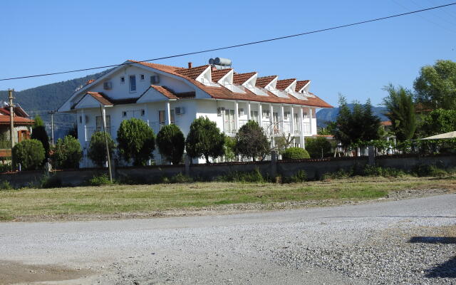 Yavuz Hotel