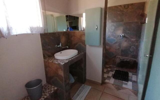 Guinea Feather Country Lodge & Spa