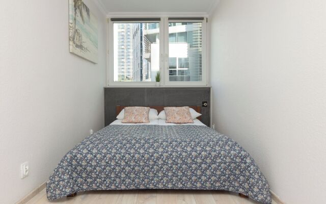 City Center Apartment by Renters