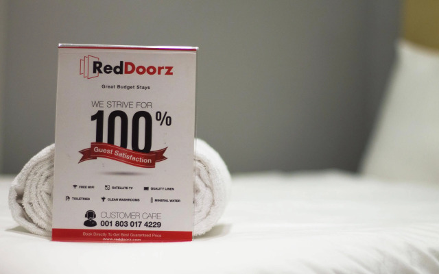 RedDoorz @ Slipi Jaya
