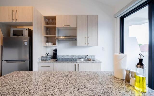 w Artistic Loft in Santa Ana