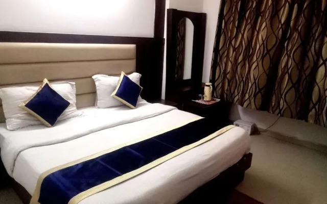 Shalimar Lodge, "700 meter from Katra Bus Stand"