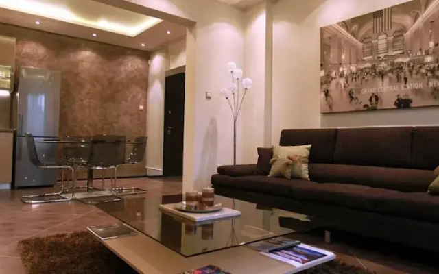 Brown Cottage Apartment