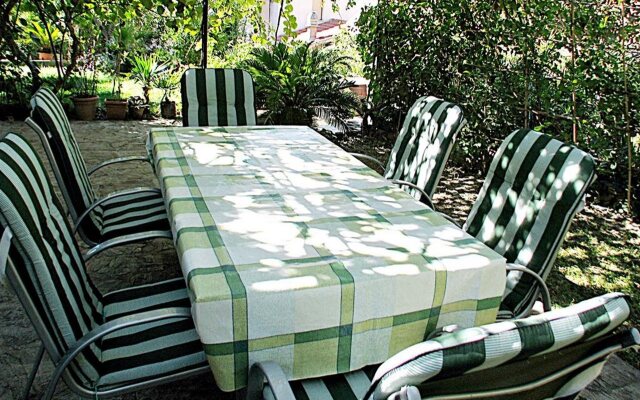 Apartments Miljak