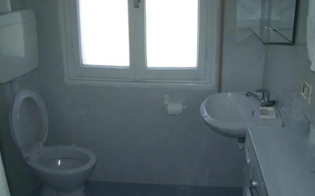 Train Station Guesthouse