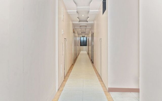 OYO 29114 Suraj Residency