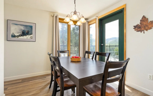 1607 Quicksilver 2 Bedroom Condo by RedAwning