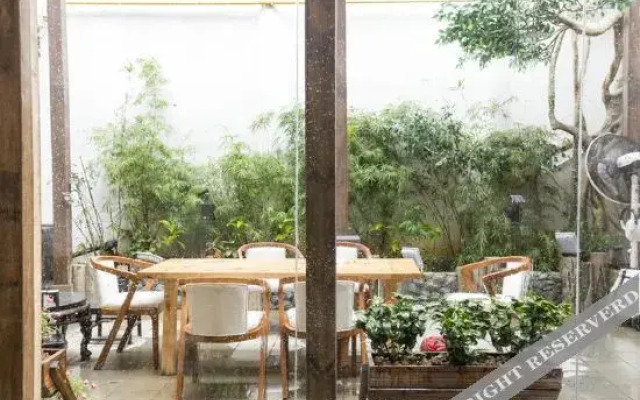 Enshi love Qingjiang hotel(Tujia daughter City store)