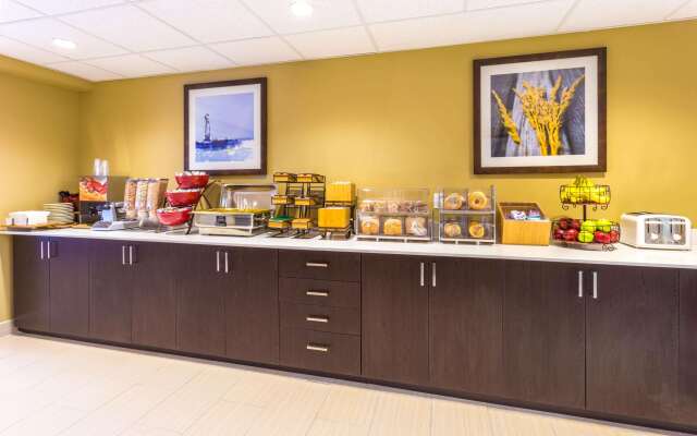 Microtel Inn & Suites By Wyndham Whitecourt