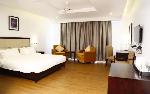 Triguna Clarks Inn