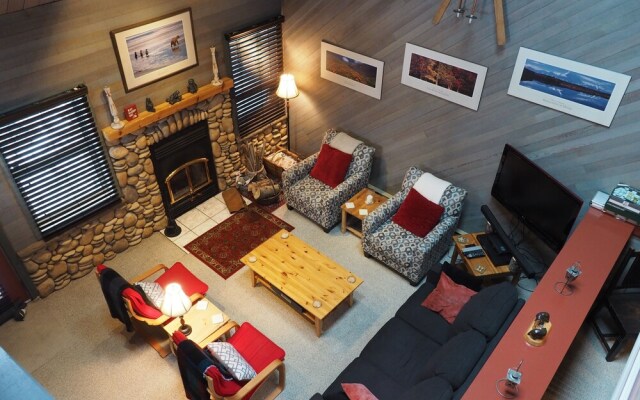 Holiday Hide Away 1
