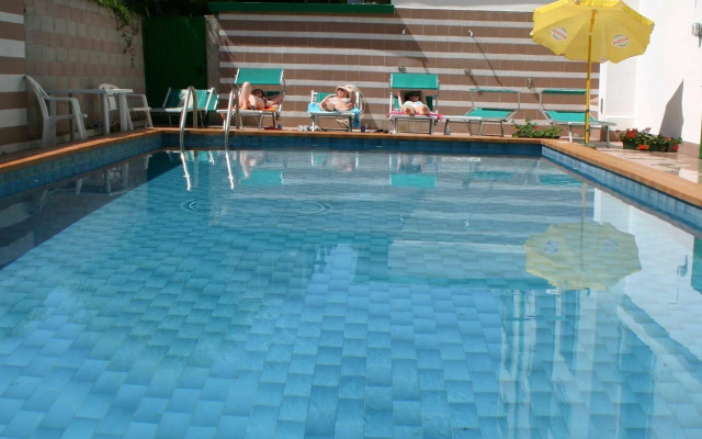 Hotel Apollo