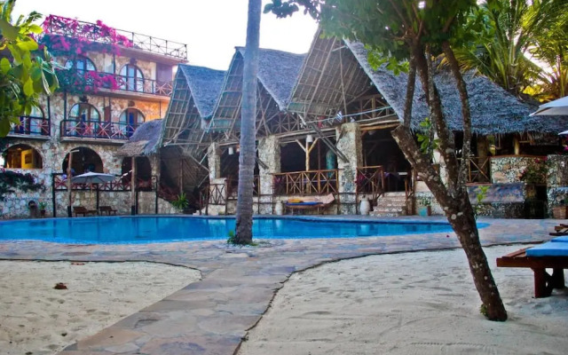 Samaki Lodge