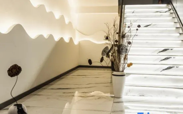 Burqin Luxury Hotel