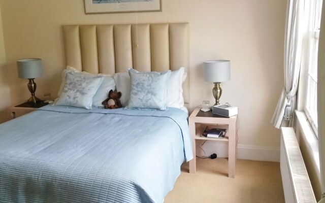 Avalon Lodge B&B