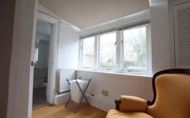 Chic Notting Hill Apartment
