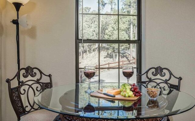 Alpine Village Lodge - Five Bedroom Cabin