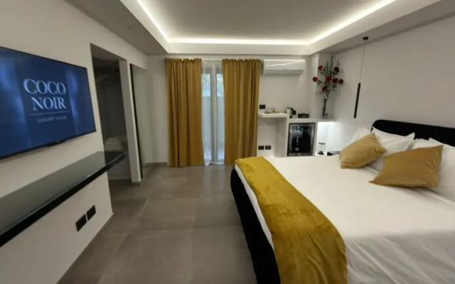 Coco Noir Luxury Villa