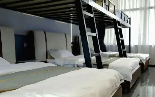 Big Snake E-sports Hotel