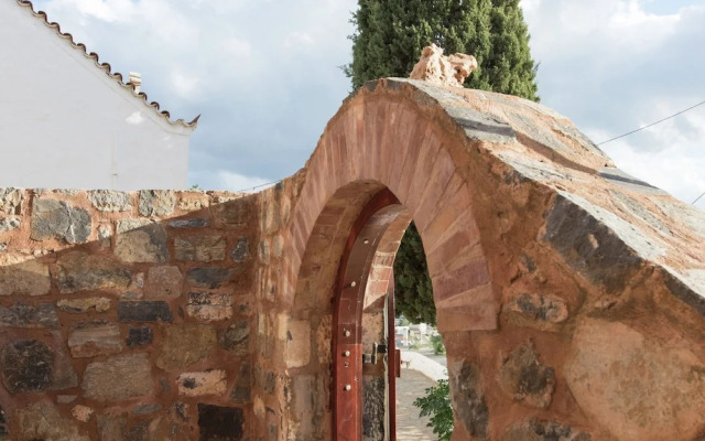 Traditional Apartment in Elounda