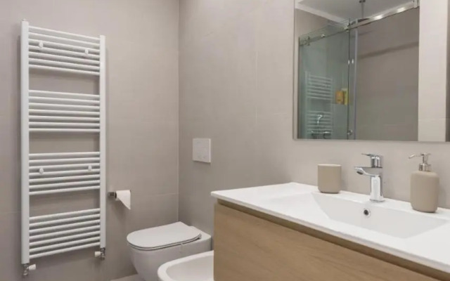 Wonderful Central Athens 2 Bedroom 2 Bath Sleeps 8
