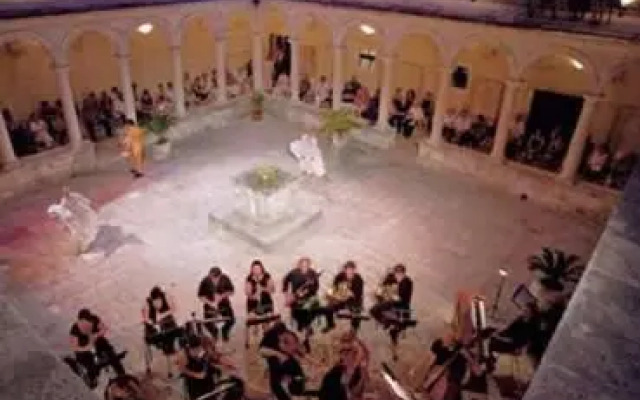 Reza Luxury Apartment