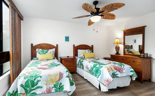 Keauhou Kona Surf & Racquet Club #5-202