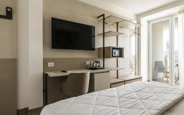 Life Hotel